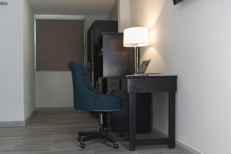 Double or Twin Room image 2