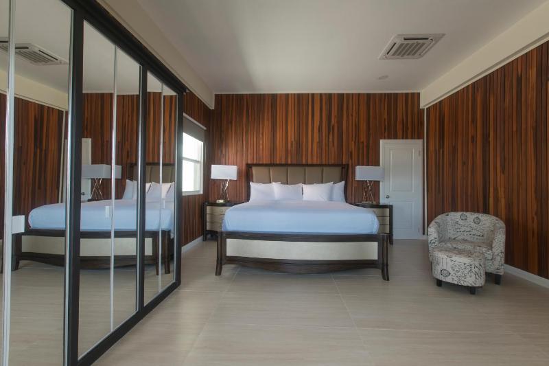 King's Hotel & Residences - image 12