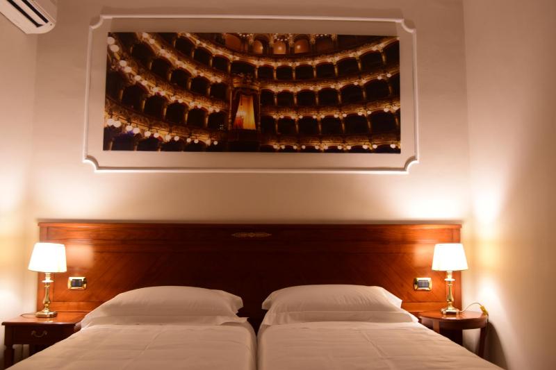 Superior Double or Twin Room with Balcony image 4
