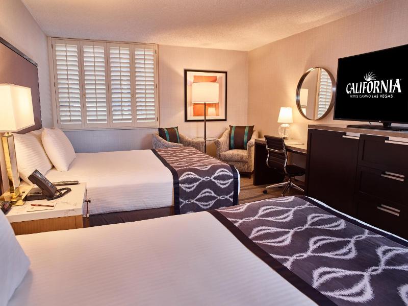 Deluxe 2 Queens, Smoking