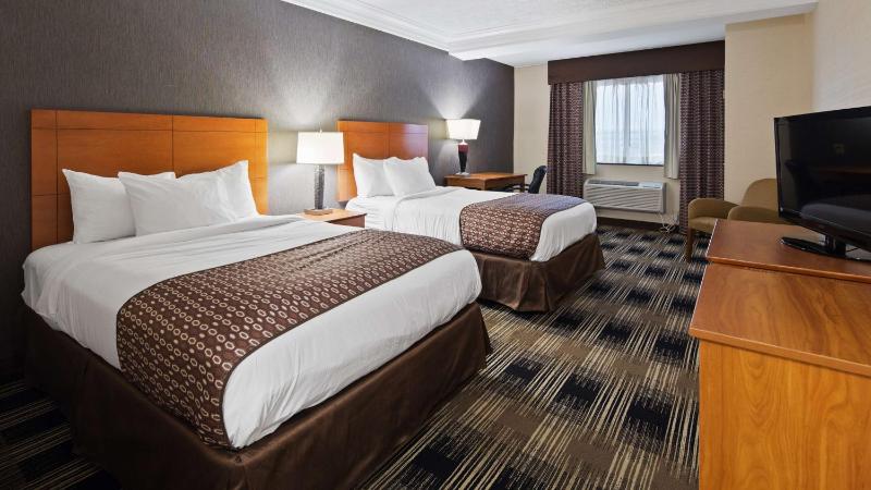Large Double Room with Two Double Beds - Non-Smoking image 2