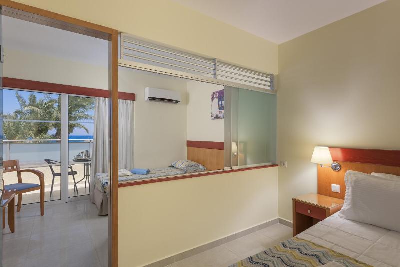 Avra Beach Resort - image 4