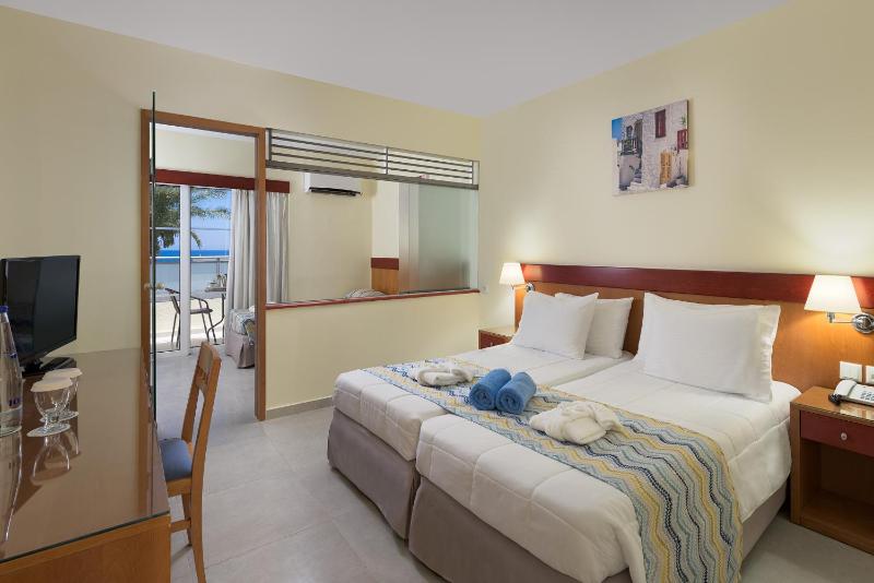 Avra Beach Resort - image 5