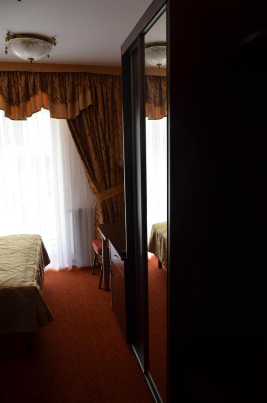 Single Room with Balcony image 2