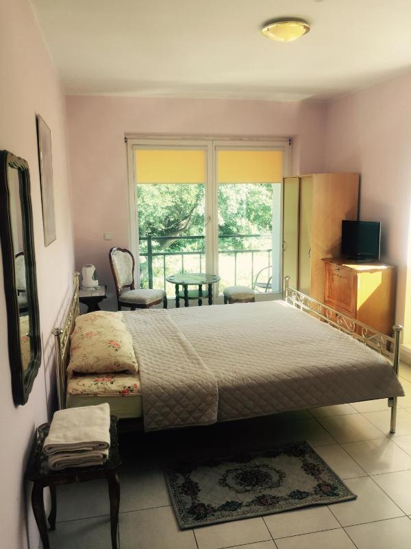 Red Tower Apartments - image 13