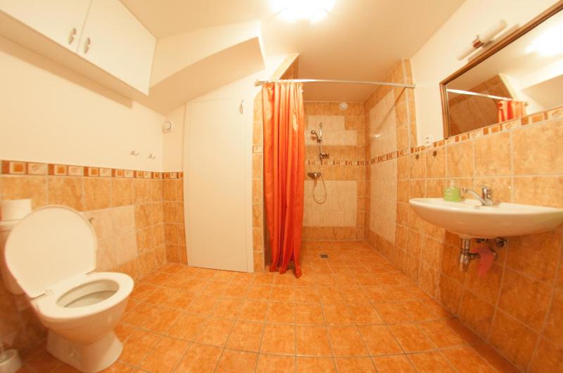 Three-Bedroom Chalet image 3