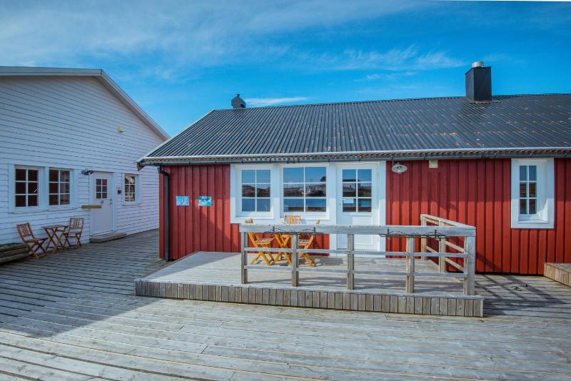 Traditional One-Bedroom Cottage image 2
