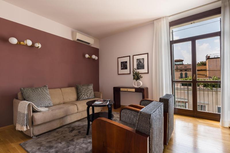 Escalus Luxury Suites Verona - image 11