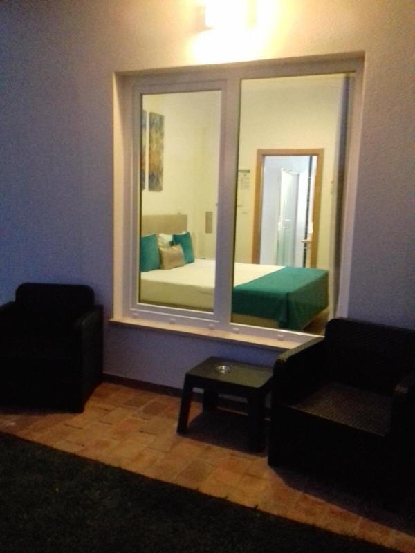 Small Double Room image 1
