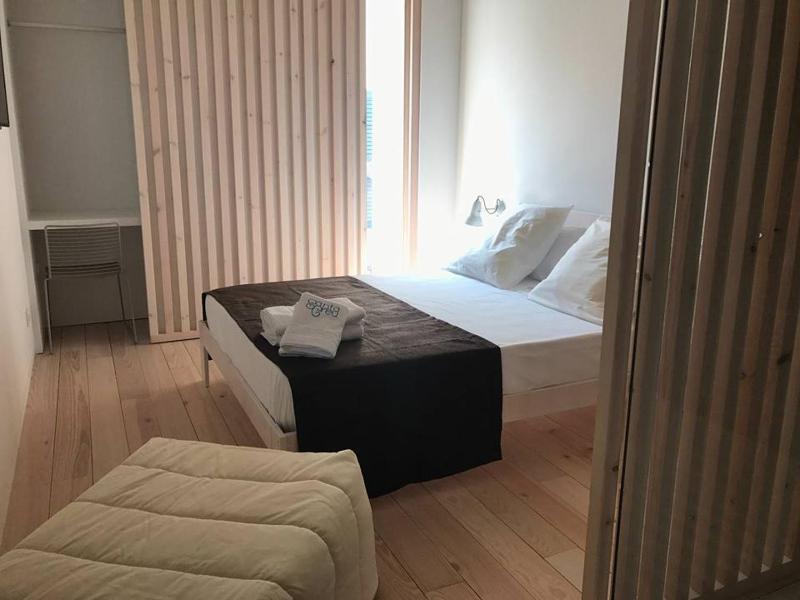Double Room image 4