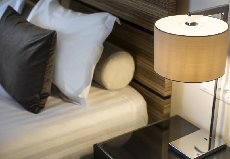 Deluxe Double or Twin Room image 3
