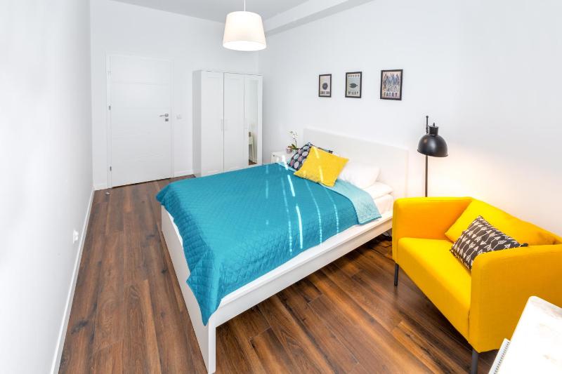 One-Bedroom Apartment image 2