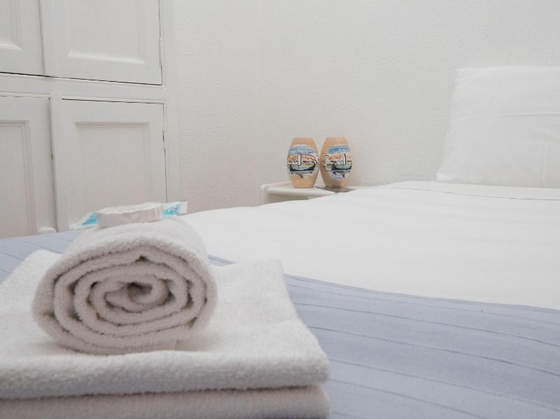 Standard Double Room image 2