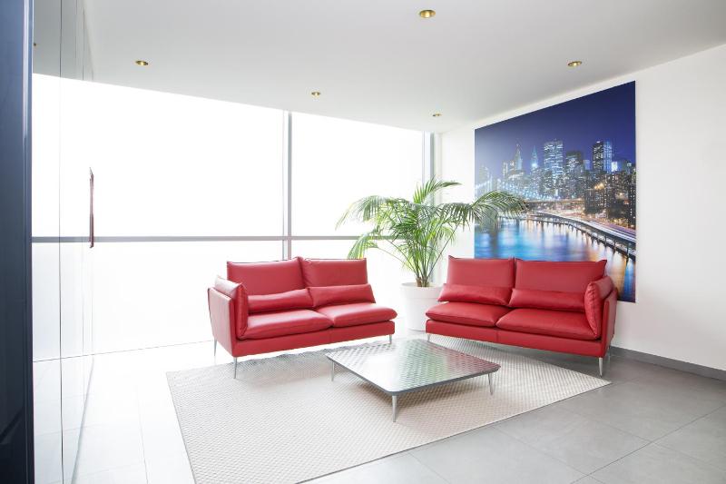 Double Room with Balcony image 3