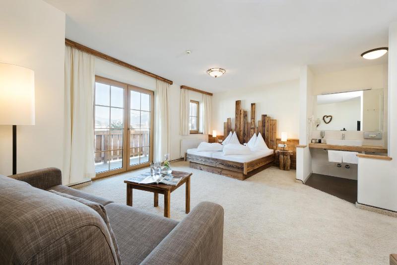 Superior Double Room image 2