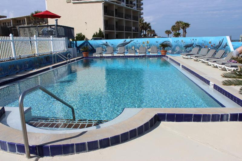 Shoreline Suites & Cabana Cottages – Beachfront - image 25