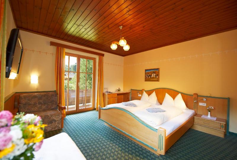 Family Suite with Balcony image 2