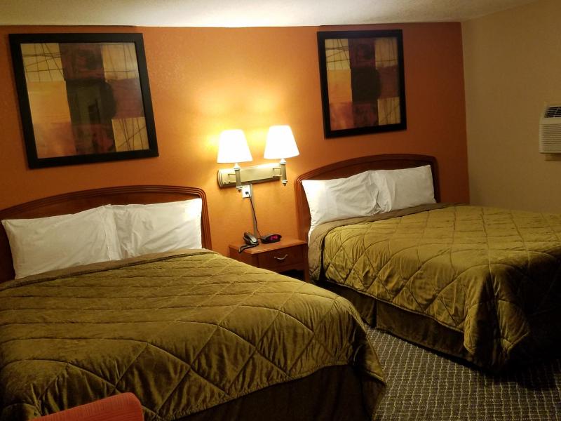Deluxe Double Room image 3