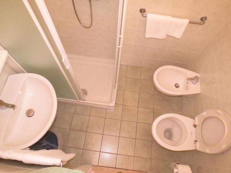 Quadruple Room with Sea View image 3