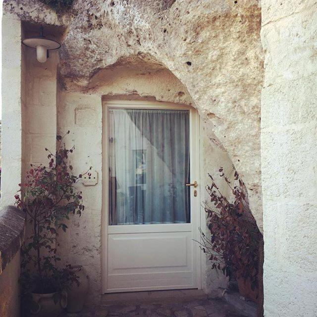 Double Room - Cave image 4