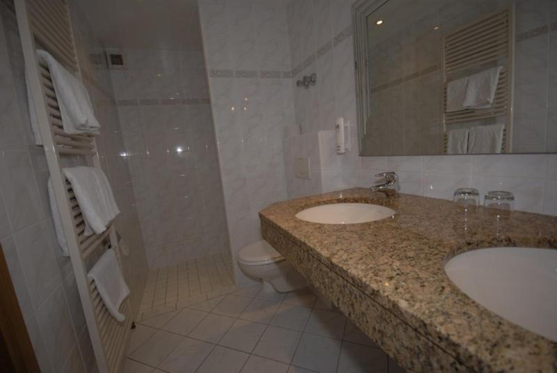 Double Room image 2