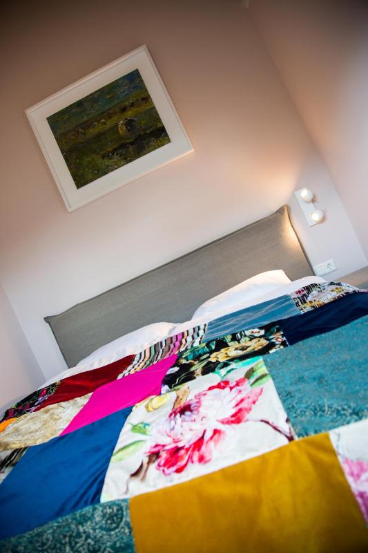 Double Room With Private Garden - Disability Access image 3
