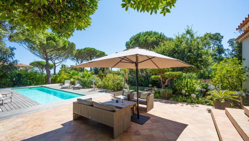 Villa des Salins by Hotel des Lices - image 13