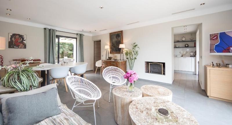 Villa des Salins by Hotel des Lices - image 20