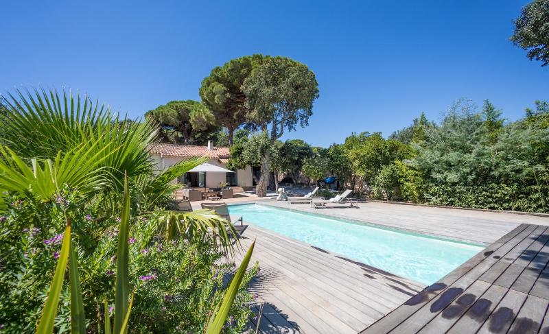 Villa des Salins by Hotel des Lices - image 9