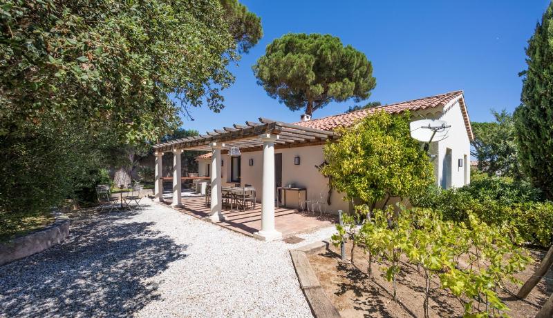 Villa des Salins by Hotel des Lices - image 18