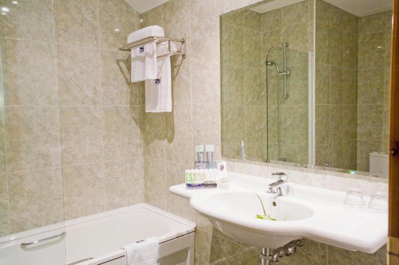 Double or Twin Room with Extra Bed (2 Adults + 1 Child) image 3