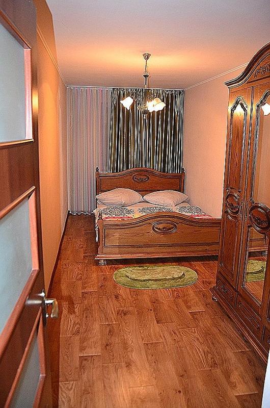 One-Bedroom Apartment image 2