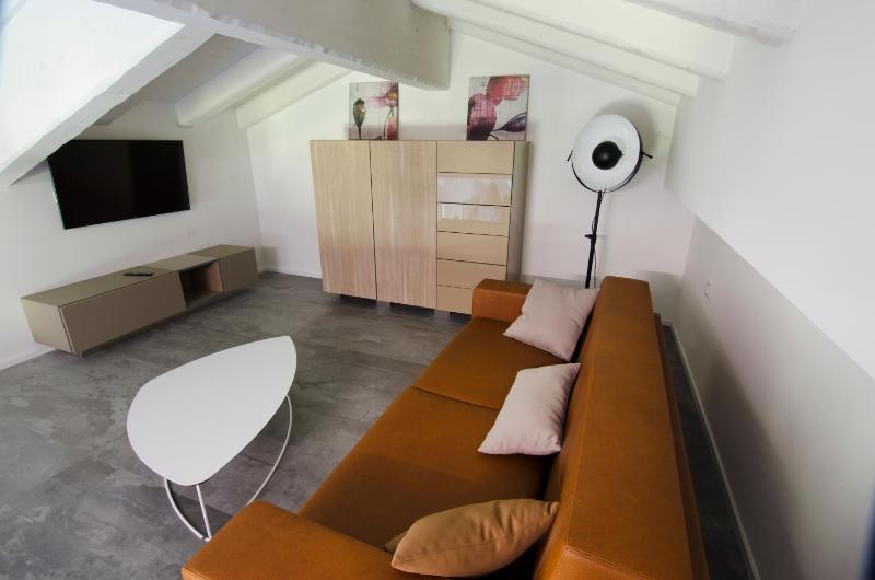 Suite with Balcony and Garden View image 2