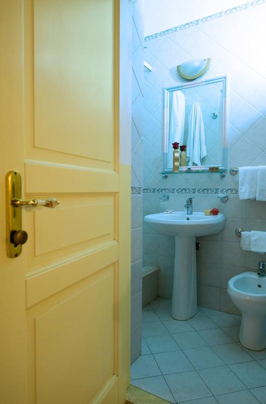 Hotel Joli - image 10