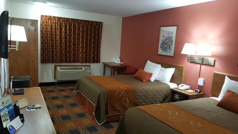 Double Room with Two Double Beds - Non-Smoking image 3