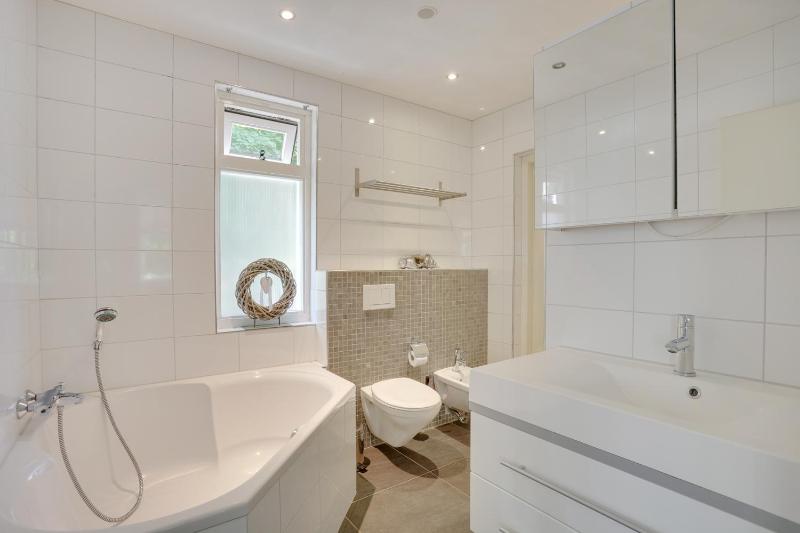 Extra Luxe Villa Sauna & Jacuzzi | 4-8 Pers. image 4