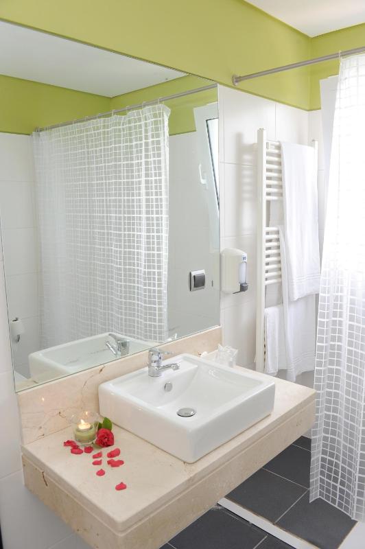 Double Room image 2
