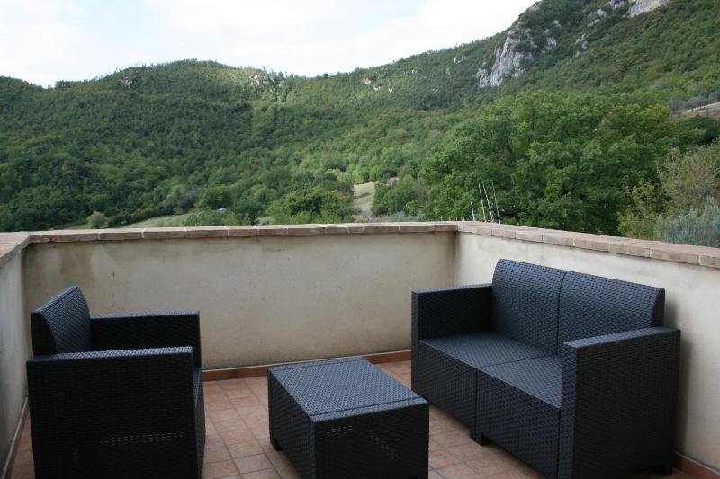 Deluxe Double Room with Balcony image 4
