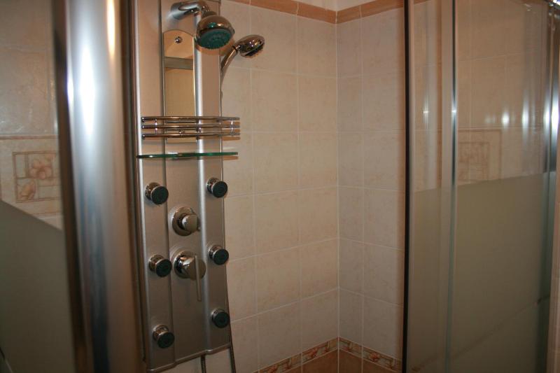 Deluxe Double Room with Balcony image 2