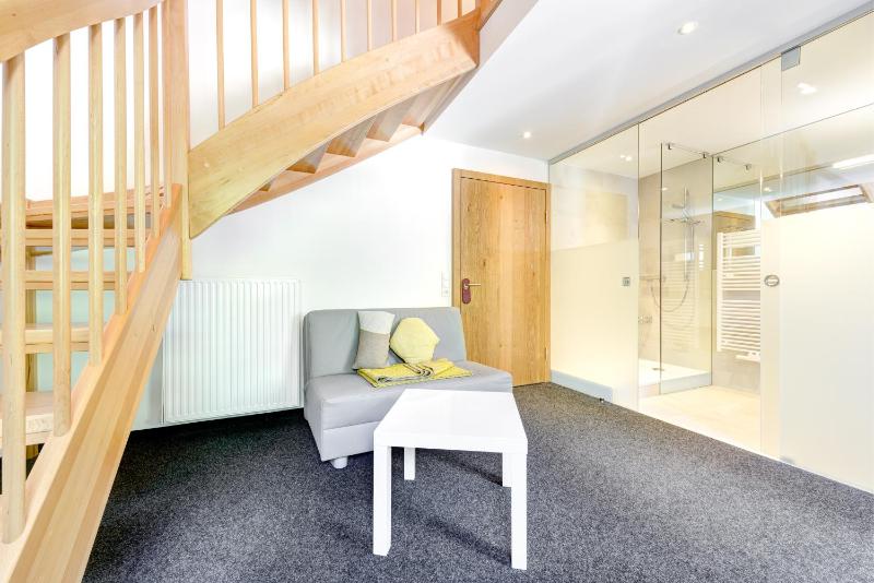 Superior Double Room with Balcony image 3