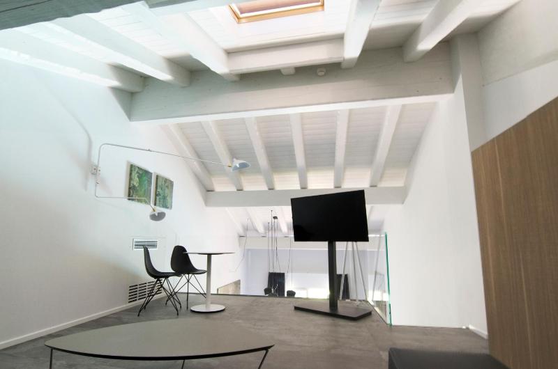 Suite with Balcony and Lake View image 3