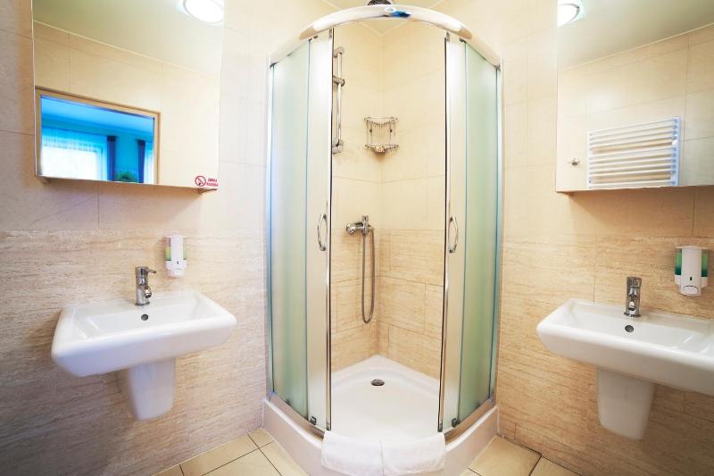 Premium Quadruple Room image 4