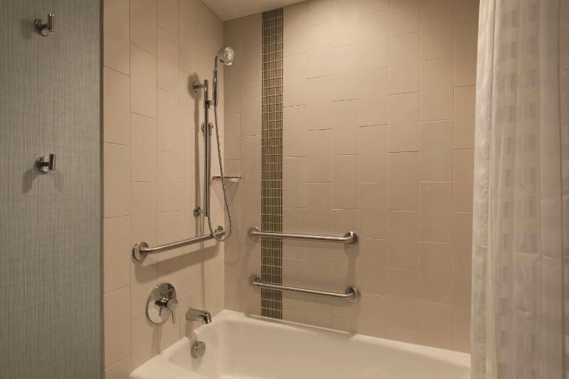 King Room with Sofa Bed and Accessible Tub - Disability Access image 2