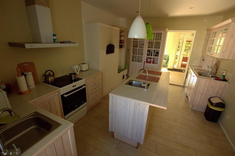 Five-Bedroom House image 4