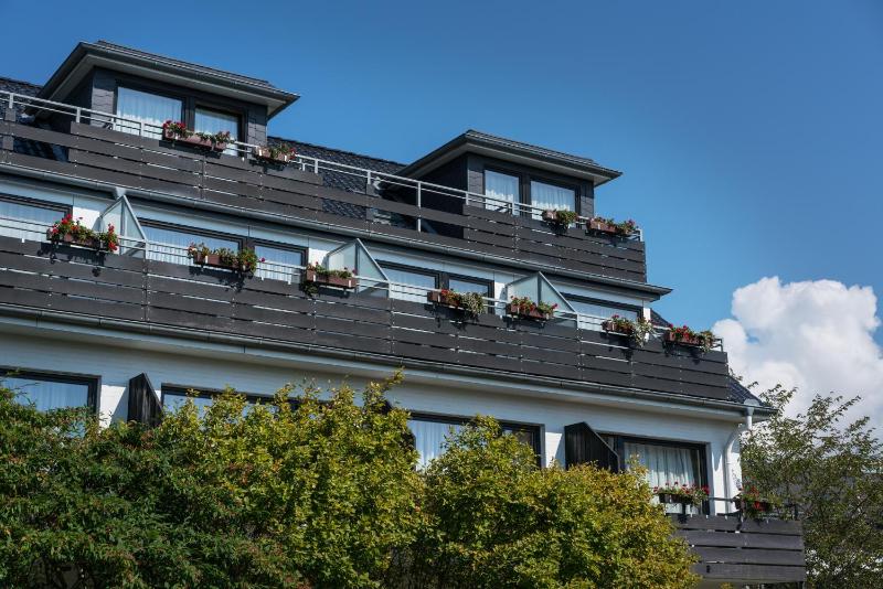 Comfort Single Room with Balcony image 3