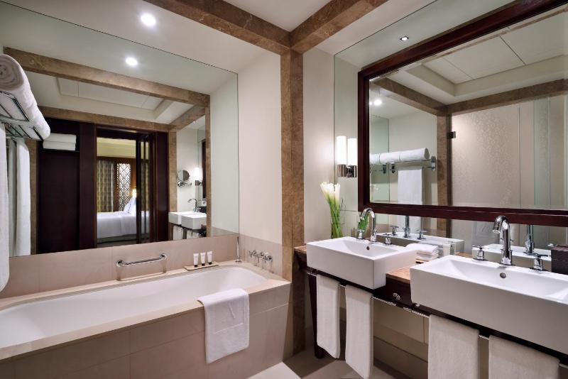 Palace Suite  image 1