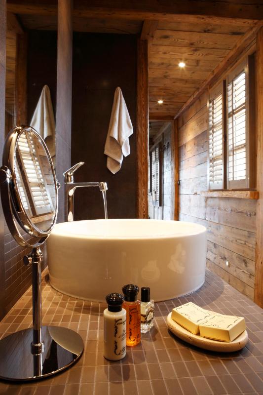 Prestige Suite (2-3 Adults) image 1