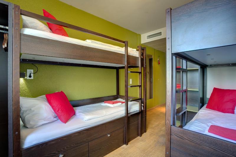 Meininger Hotel Berlin Hauptbahnhof - image 4