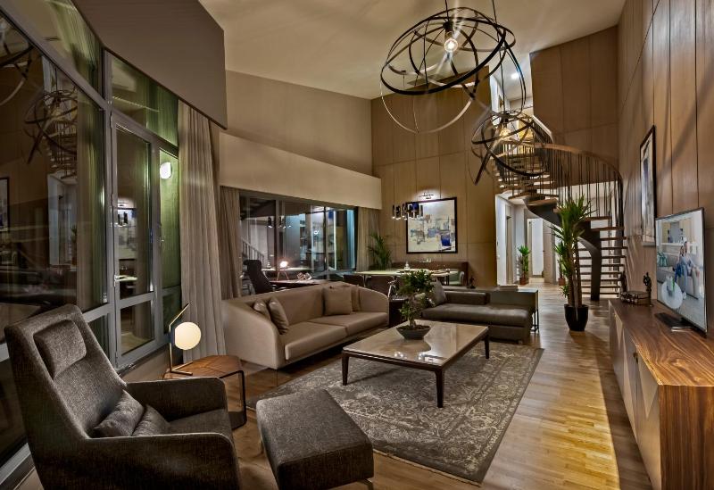 Three-Bedroom Penthouse image 1