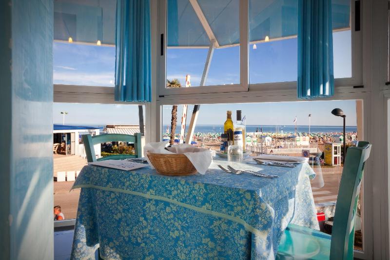 Hotel Playa e Mare Nostrum - image 7
